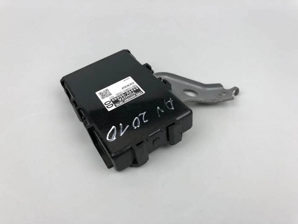 Original Toyota Avensis Power Management Control Module PMC unit 8969005040 - Image 4 of 4