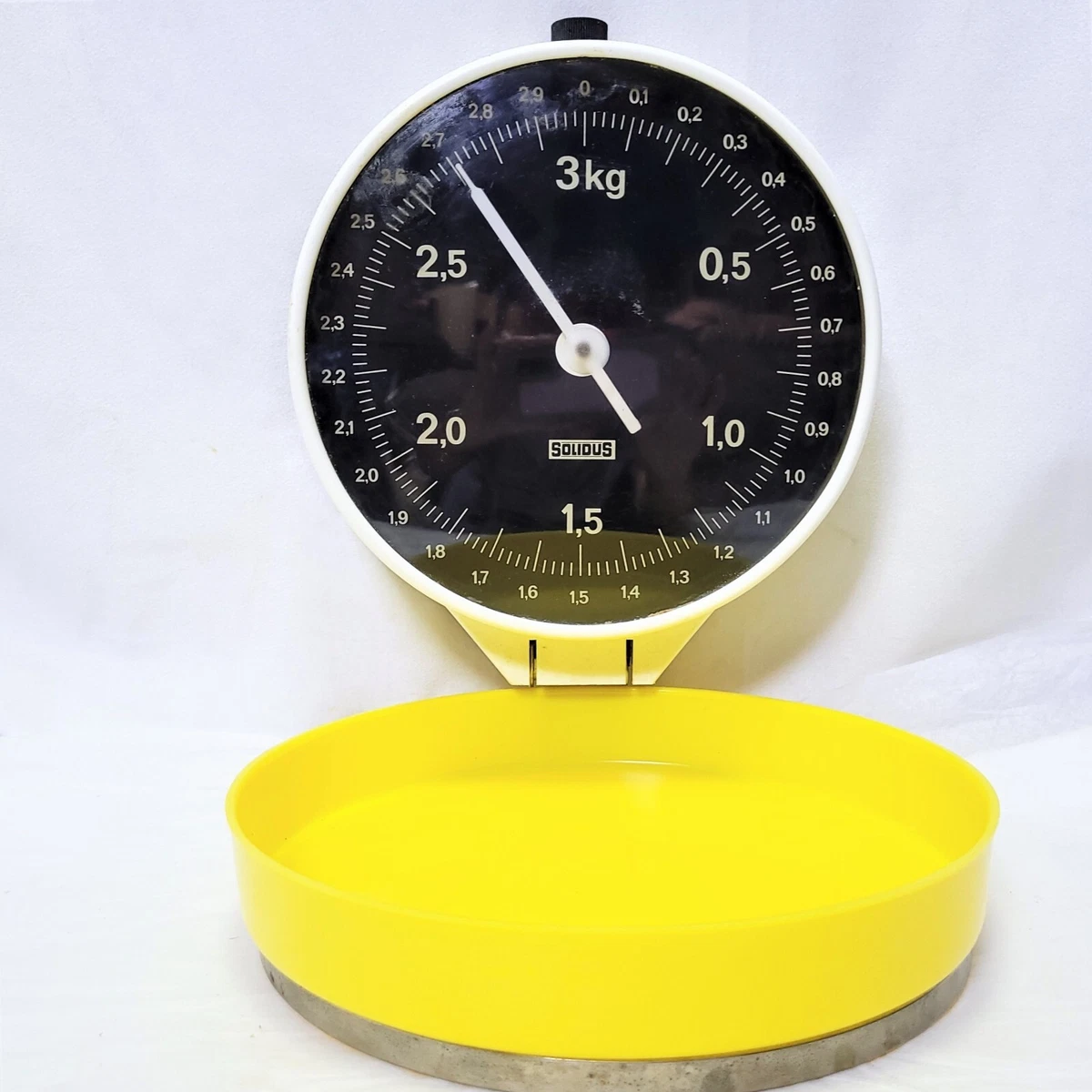 Wall mounted top kitchen scales