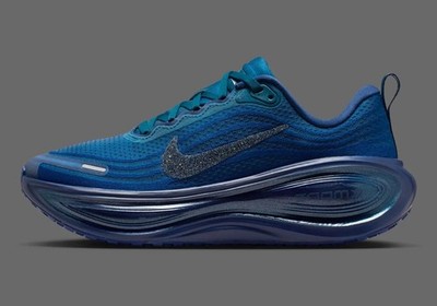 Nike Vomero Plus Swarovski IM7389-499 Blue Force Blue Void EU 44 US 10 NEU