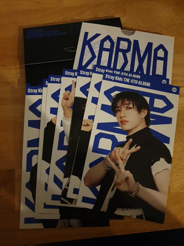 Stray Kids KARMA Album Compact Version with Lee Know PC - Bild 4 von 4
