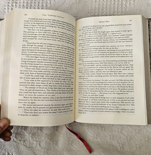 1st. Edition | THE VAMPIRE CHRONICLES & INTERVIEW WITH THE VAMPIRE By Anne Rice - Bild 14 von 17