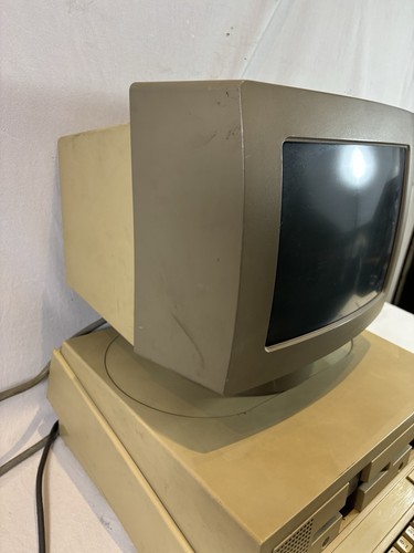 Olivetti L1 M20 - Micro-ordinateur Vintage (1980s) - Photo 13 sur 14