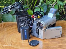27597 Sony DCR-TRV33 Camcorder MiniDV Mini DV NTSC Nightshot Tested w/ Charger