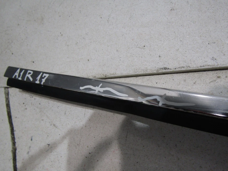 MOULURE DE TOIT GAUCHE PASSAGER ORIGINE AUDI A5 8T P/N 8T8853703 REF A1R17 - Photo 2/4