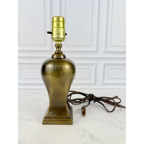 VTG Underwriters Laboratories Brass Baluster Shape 10" Lamp (No Lampshade)