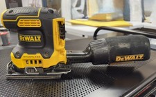 DeWalt 1/4 Sheet Palm Sander DCW200 20V Max Tool Only -Used Excellent Condition