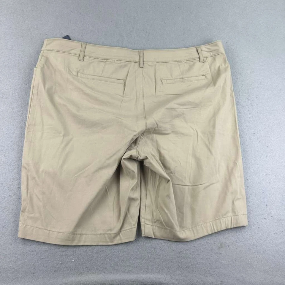 St Johns Bay Shorts Womens 22W Beige Pockets Flat Front Bermuda NWT - Image 4 of 4
