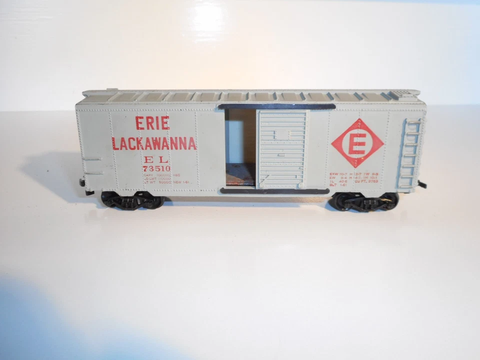 Tyco Boxcar - Erie Lakawanna. Very good complete cond.HO. Plastic wheels.No box - Image 2 of 4