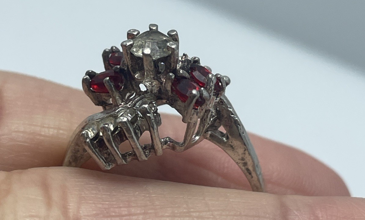 STERLING SILVER CLUSTER RING RUBY ROUND CUT Sz 6.… - image 2