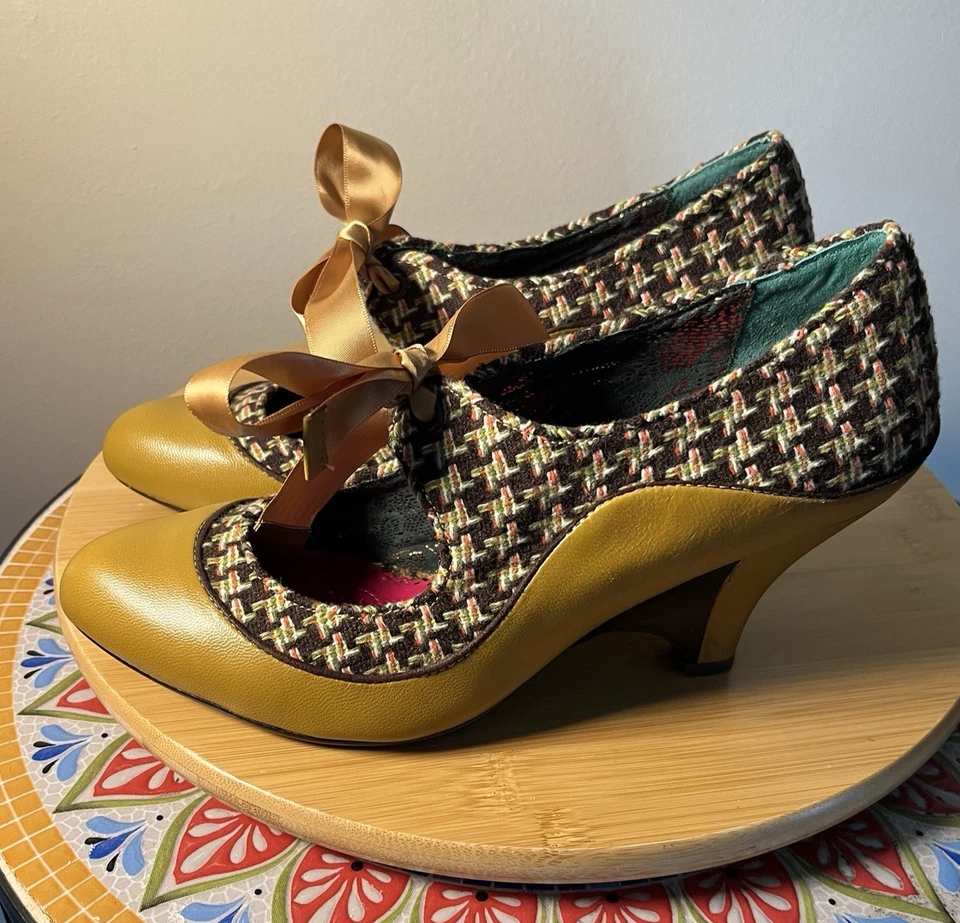 Tacones con licencia poética talla 7,5 EE. UU. / 38 EUR amarillo mostaza pata de gallo cinta corbata Foto 4 de 4