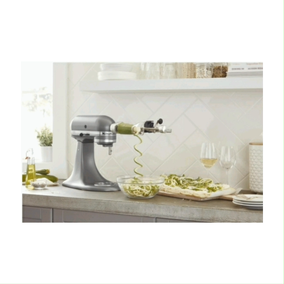 KitchenAid Deluxe 4.5 Quart Tilt-Head Stand Mixer (NEW IN KitchenAid Deluxe 4.5 Quart Tilt-Head Stand Mixer (NEW IN