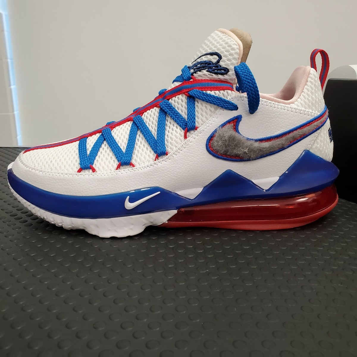 シューズ(男性用) NIKE LEBRON XVII LOW \"TUNE SQUAD\" 28cm Nike-LeBron-17-Low-Tune-Squad-