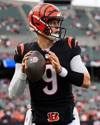 Joe Burrow Mid Game Portrait Cincinnati Bengals 8x10 NFL Football Photo