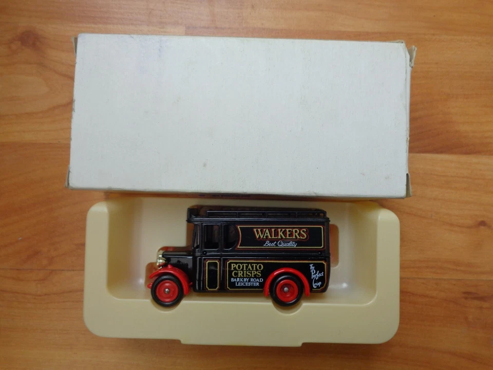 Lledo Days Gone Classic Walkers Crisps Schwarzer 1932 Dennis Van 1:76 - Bild 1 von 1