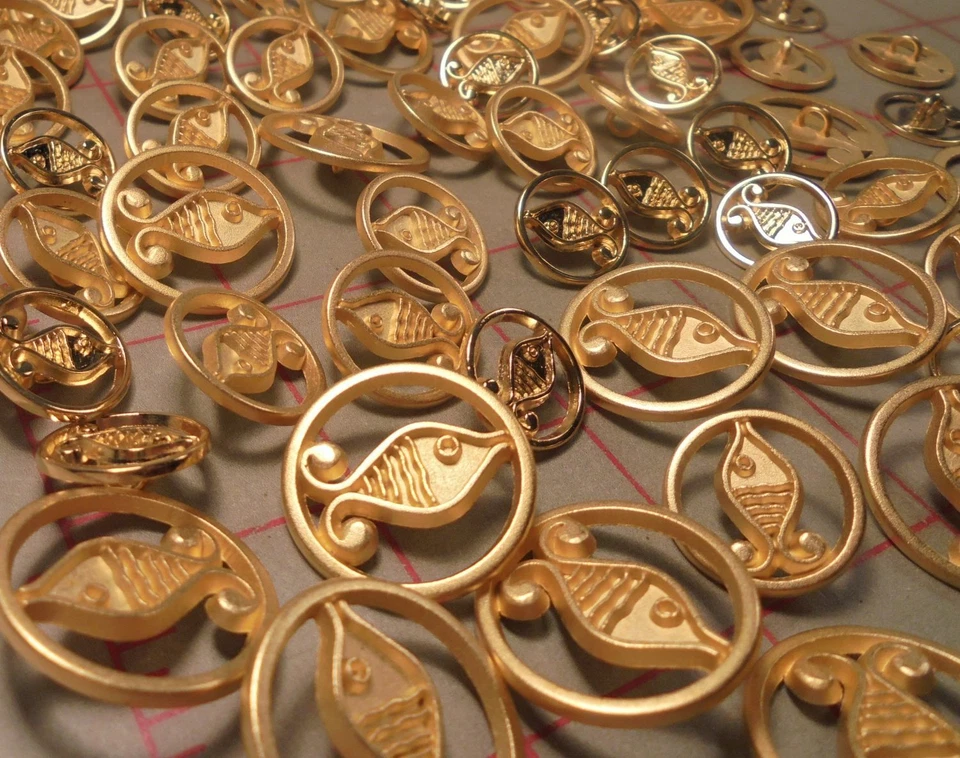 20 Small Metal Shank Button Shiny Gold Single Fish Design5/8" 15mm Made in Italy - Image 2 of 4