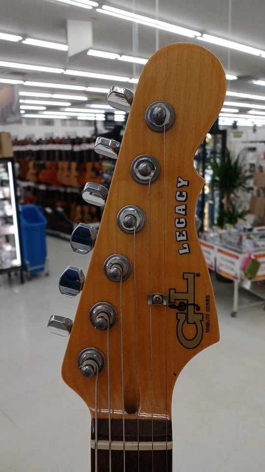 G&L TRIBUTE LEGACY Used Poplar body Maple neck Rosewood fingerboard w/Gig case - Image 2 of 4