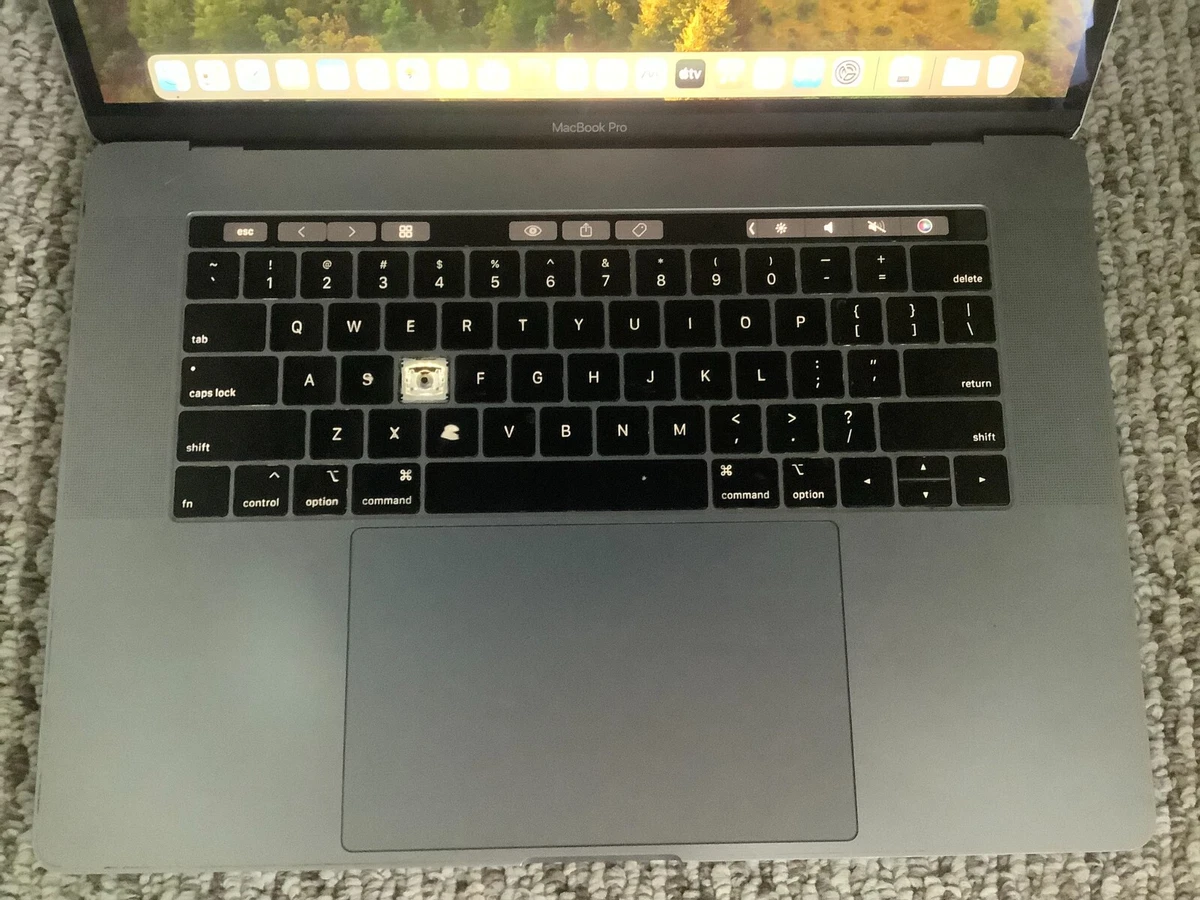 Apple MacBook Pro 2018 15in Touch Bar Core i7 6-core 16GB RAM Apple MacBook Pro 2018 15in Touch Bar Core i7 6-core 16GB RAM