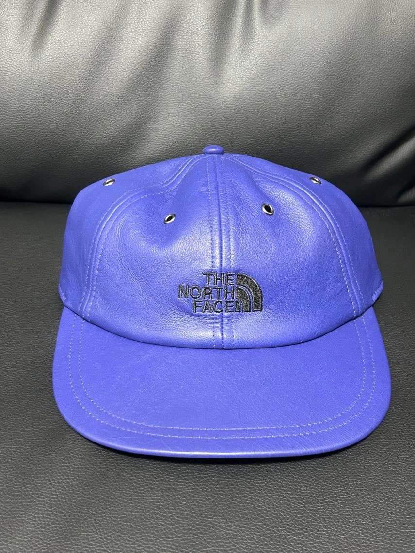 Chapeau Supreme / The North Face cuir 6 panneaux violet authentique du Japon
