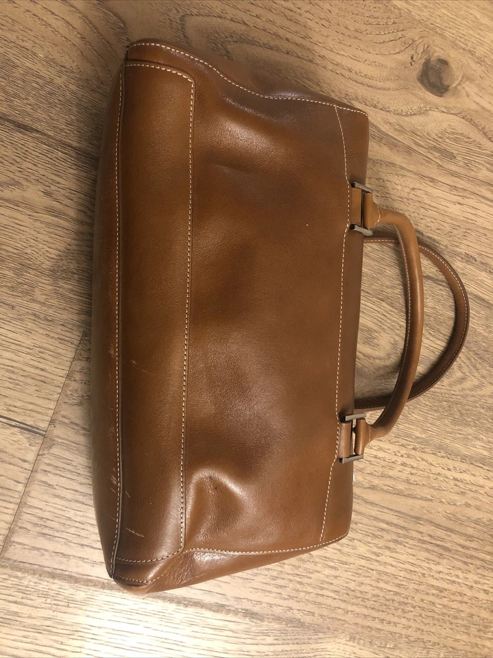 Bolso de hombro de cuero marrón Praga Foto 3 de 4