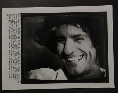Radical Abbie Hoffman Press Photograph 7x9.5, b/w 1975