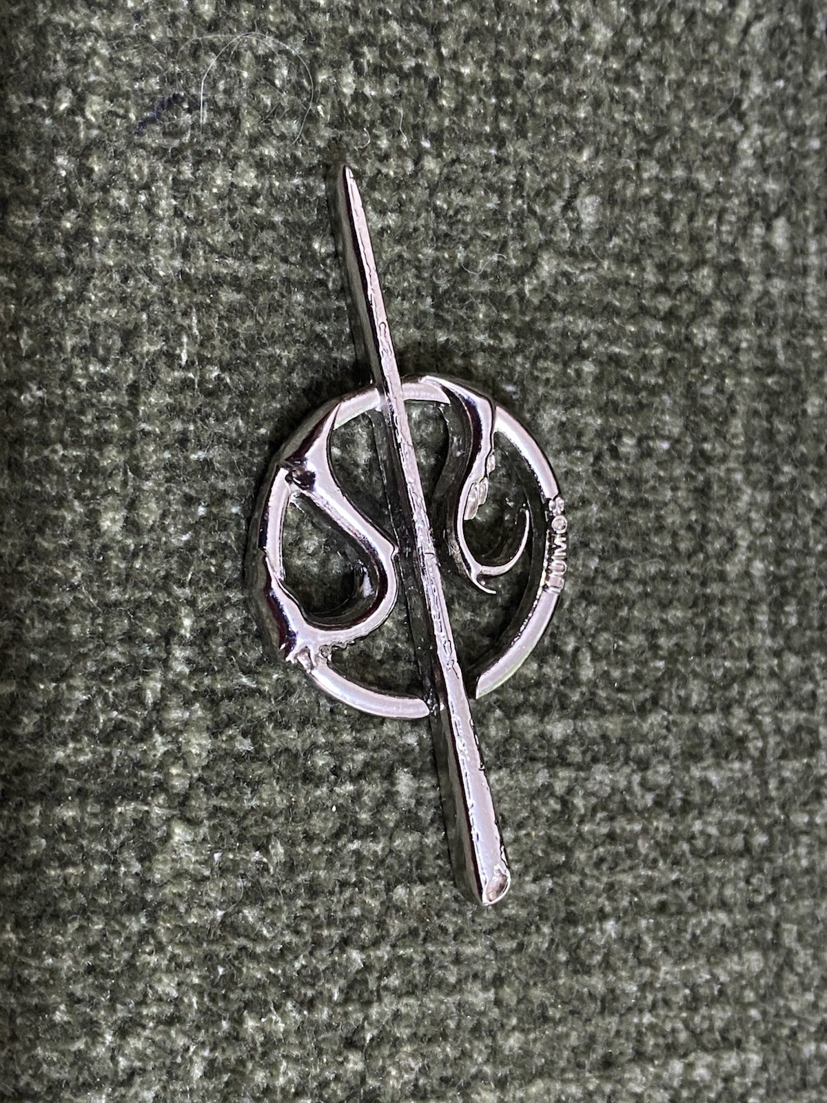 Rare Limited Edition Newt Scamander Lumos 2018 Wand Pin Badge