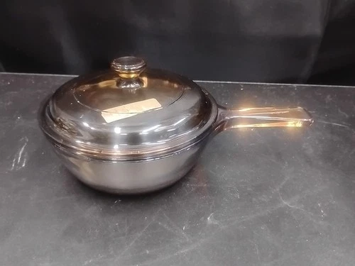 Pyrex Vision Corning Ware AMBER Glass .5 L/QT Sauce Pan Pot W/ Lid  U.S.A.