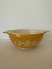 Pyrex 442 - 1-1/2qt Butterfly Gold Cinderella Nesting Mixing Bowl