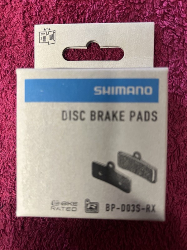 Shimano BP-HO3A RF Resin Brake Pads. W/Fin. E Bike Rated.