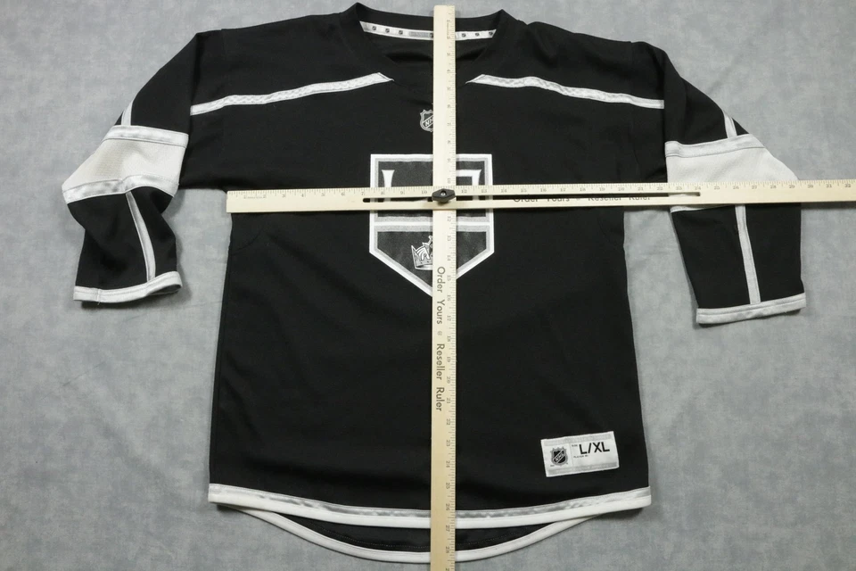 Pulôver Los Angeles Kings Jersey Youth G/XL preto branco NHL hóquei fanwear - Imagem 3 de 4