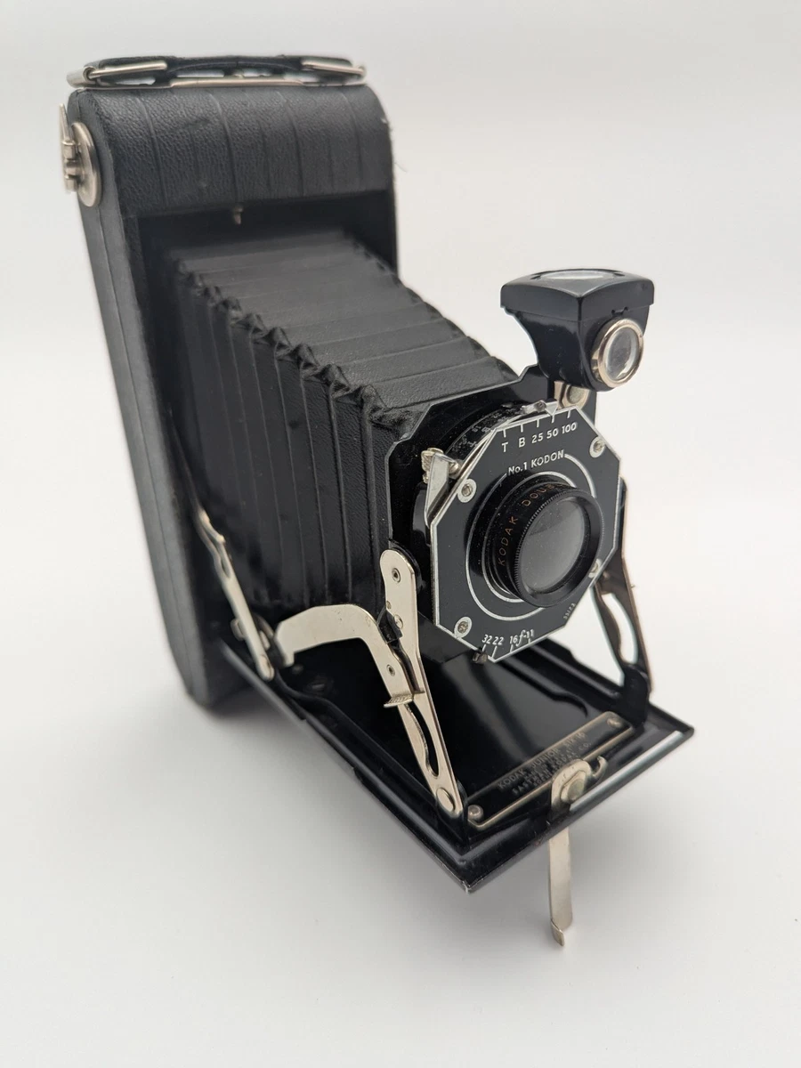 ancien appareil photo soufflet Kodak Junior Six-16 USA ww2 camera 30s