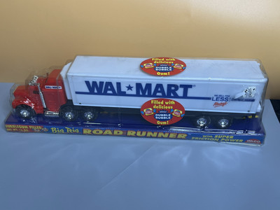 Vintage BIG RIG ROAD RUNNER WALMART 18 WHEELER FILLED W/ BUBBLEGUM BRAND NEW