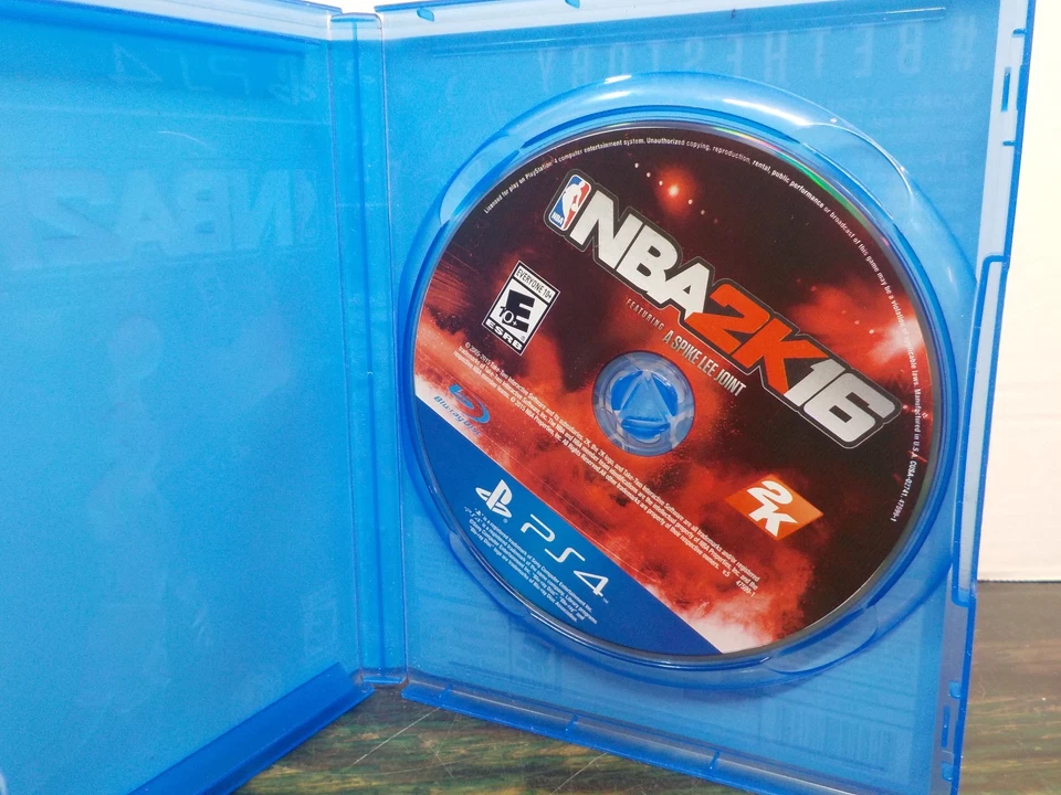 NBA 2K16 - Michael Jordan Special Edition - PlayStation 4 No Manual - Image 4 of 4