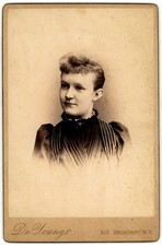 Cabinet Card Circa 1890s De Young's Gorgeous Lady In Dress New York