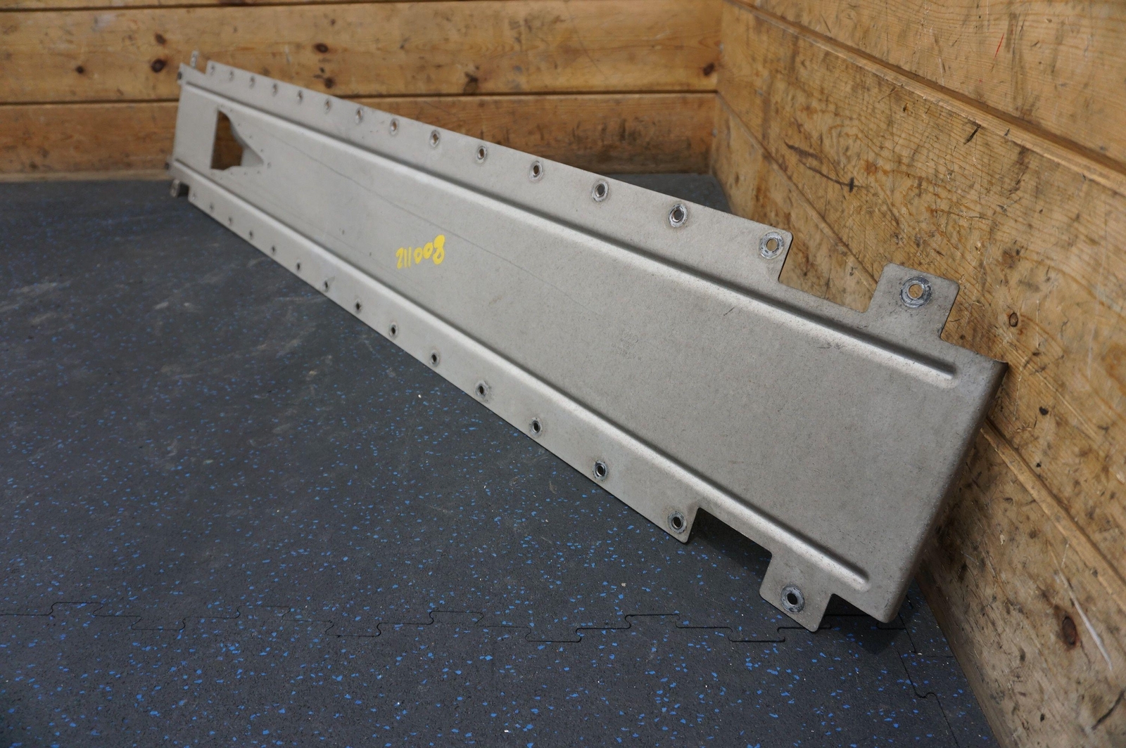 Underbody Tunnel Cover Trim Skid Plate Panel 420825102A Audi R8 Type 42 2008-15