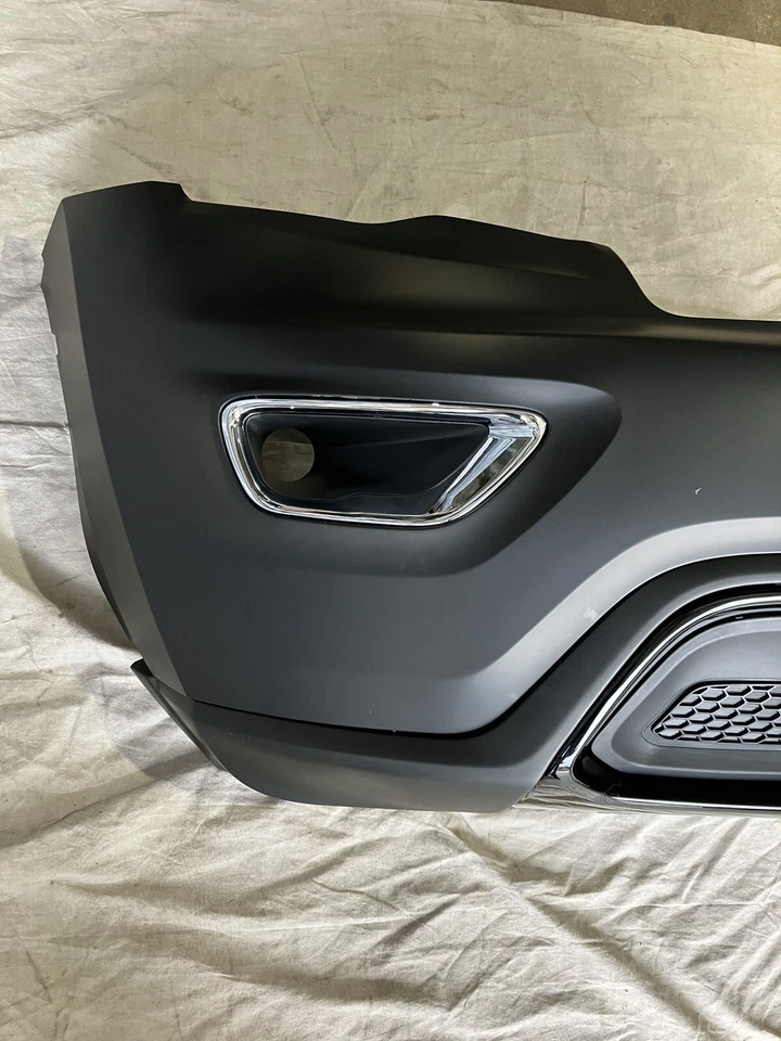 For 2016-2021 Jeep Grand Cherokee Complete Front Bumper Cover Foto 3 de 4
