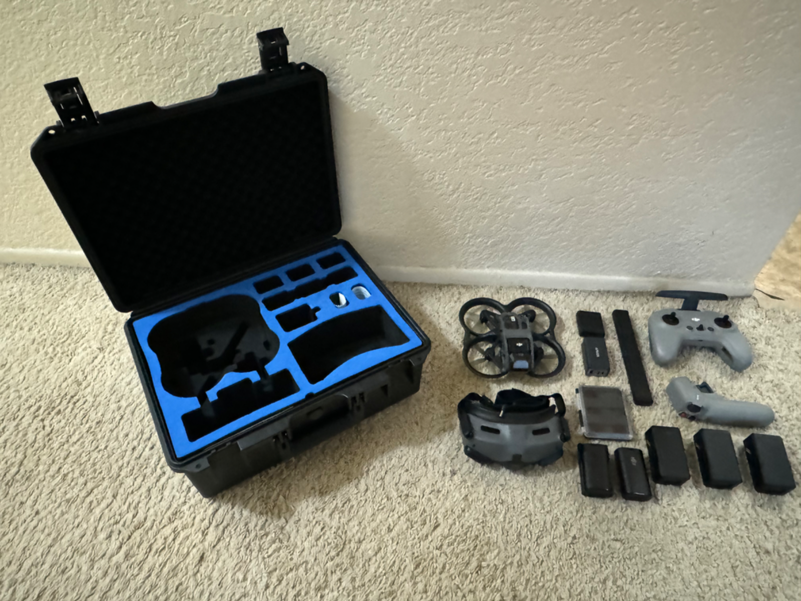DJI Avata Fly Smart bundle with FPV Goggles 2 Camera Drone-image