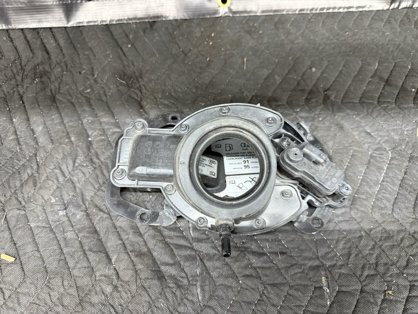 Audi R8 V10 4S Rear Side Fuel Tank Door Assembly Unit 2017 - 2023 Left Right