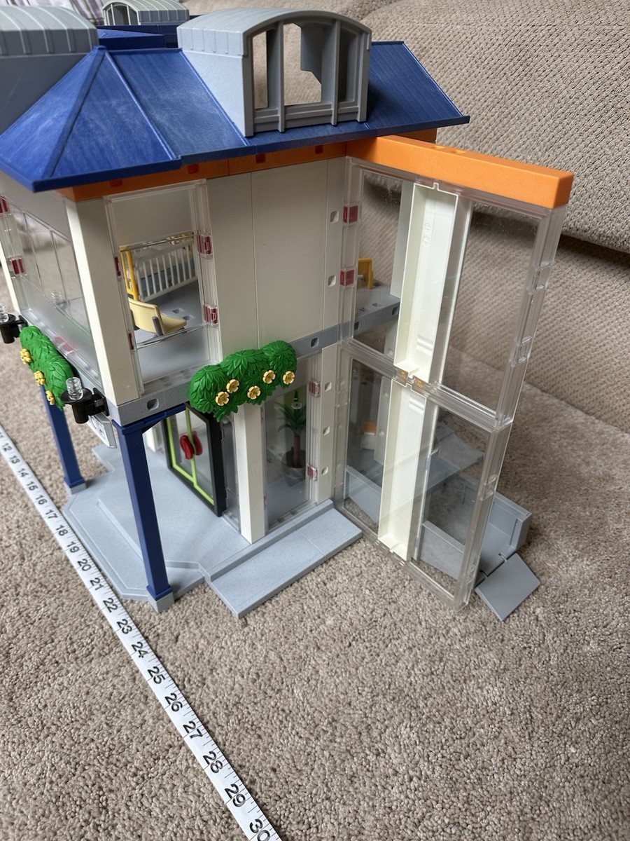 PLAYMOBIL Hospital Clinic 4404 Nearly Complete With Extras
