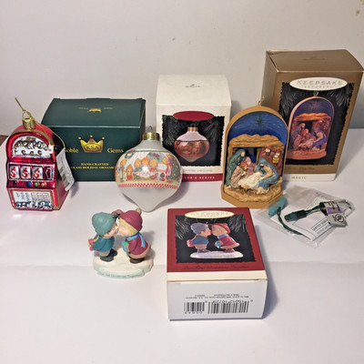 4 NIB Christmas Ornaments Hallmark Kurt Adler Slot Machine 1 Lights up 1st Xmas