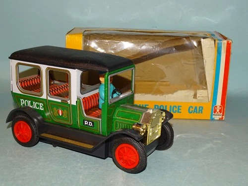 ANTIQUE POLICE CAR BATTERY TOY ORIGINAL BOX BANDAI JAPAN