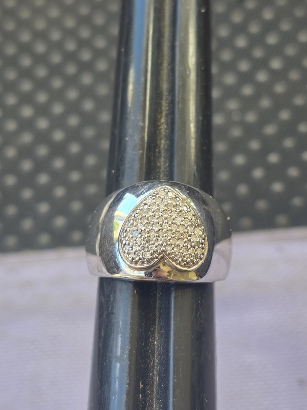 Vintage Sterling Silver Heart Shape Diamonds Ring In Pre Owned Condition Sz 5.5