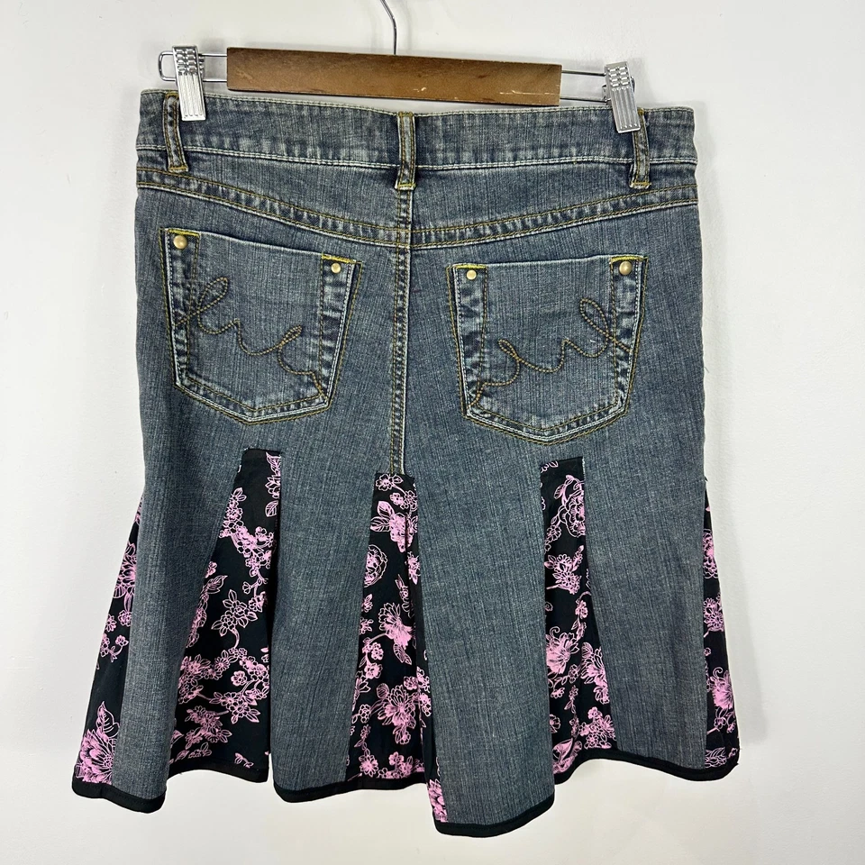 Falda Cabi Denim 6 Azul Negro Rosa Inserto Floral Y2K Boho Indie Retro Festival Foto 2 de 4