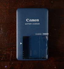 Genuine Canon Original / OEM CB-2LV G Battery Charger - For NB-4L Batteries