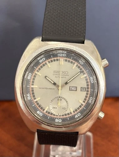Vintage Seiko Chronograph 6139-7002 Watch Runs - Repair