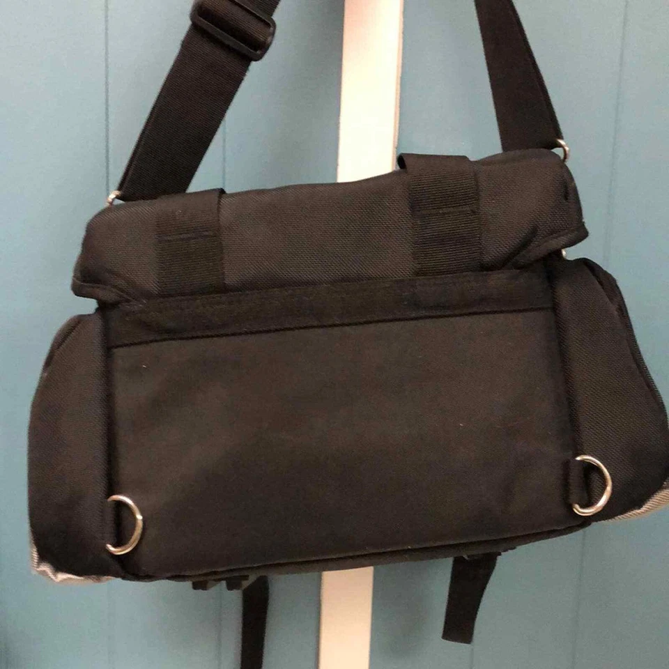 佳能 100-DG Digital Gadget Bag 黑银镜片等 12 英寸 x 10” — 第 4/4 张图片