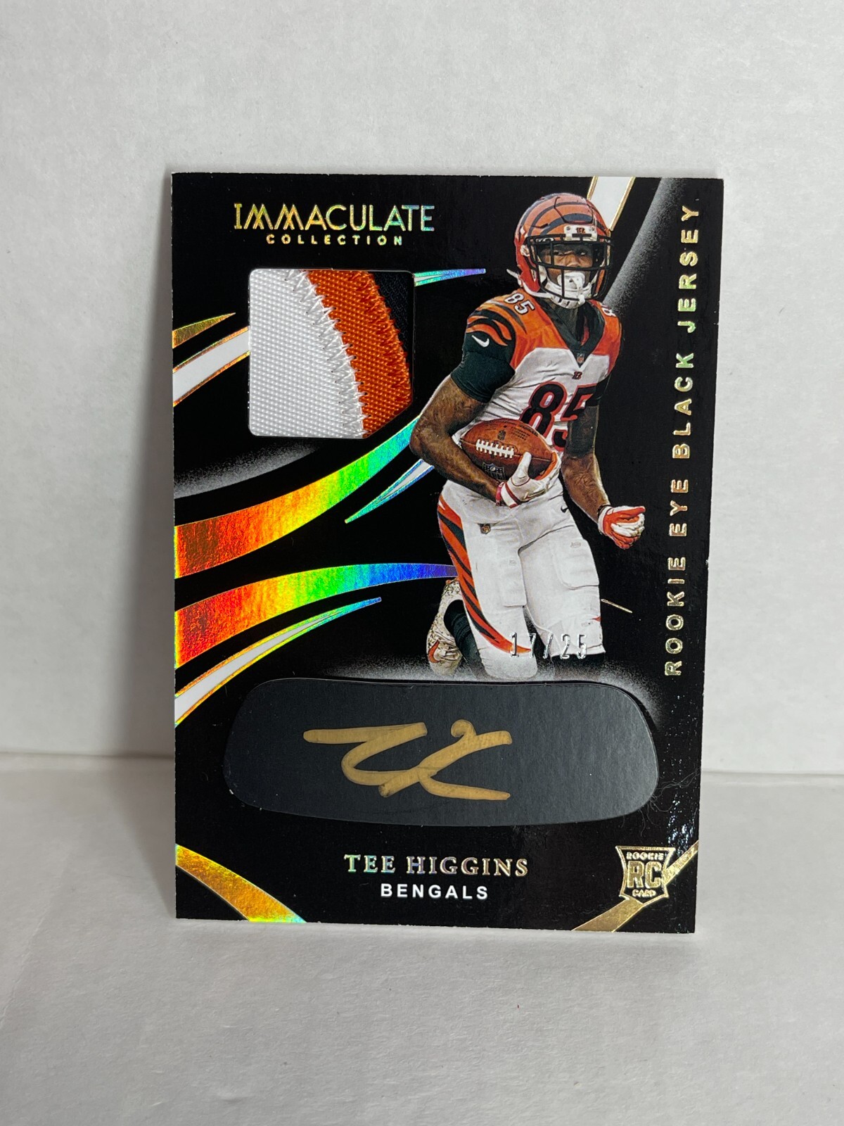 2020 Immaculate Tee Higgins Rookie Jersey Patch Eye Black Auto Gold /25 Bengals