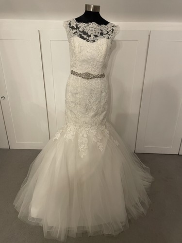Wedding Dress Fits Size 10 Sparkling Lace Fishtail With DETACHABLE BELT - Picture 2 of 18