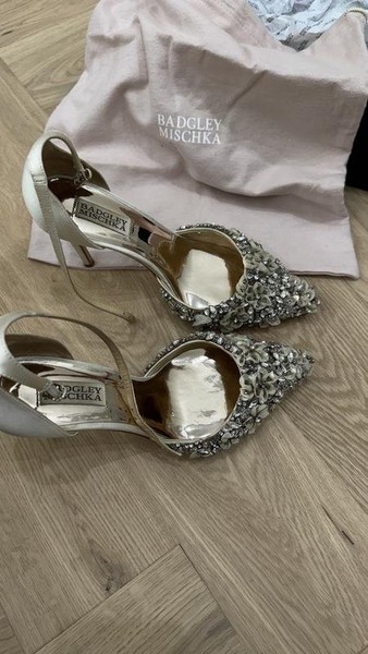 Women Badgley Mischka Heels Beige 38