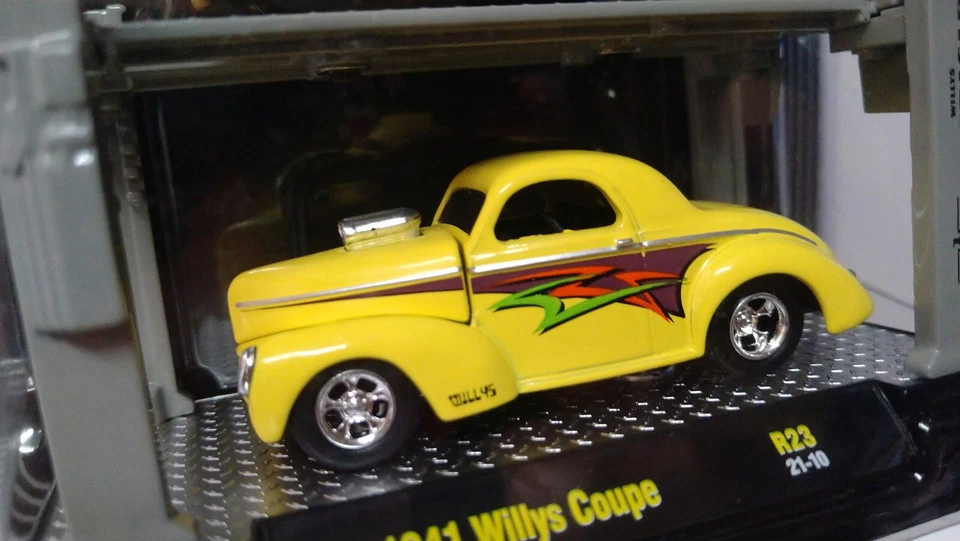 Macchine M2 Auto Lift Pack 1941 Willys Coupe Chase (NG38) - Immagine 3 di 4