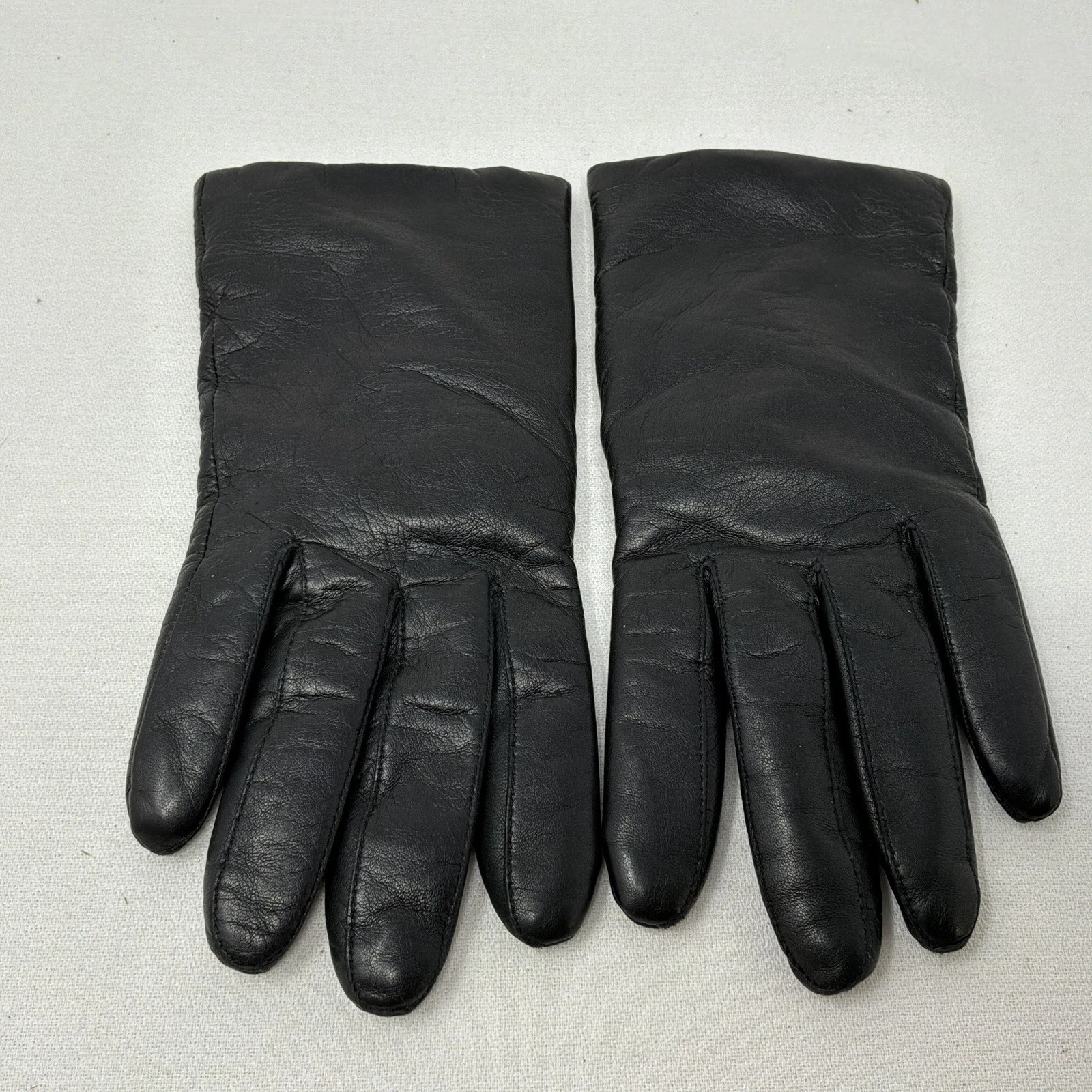 Vintage LORD & TAYLOR Black Genuine Leather Gloves Size 7 Cashmer Lined